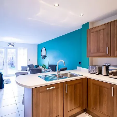 4Br Contractor Town House 2.5Bathrooms, 2 Free Parking Spaces Managed By Chique Properties Milton Keynes Exterior photo