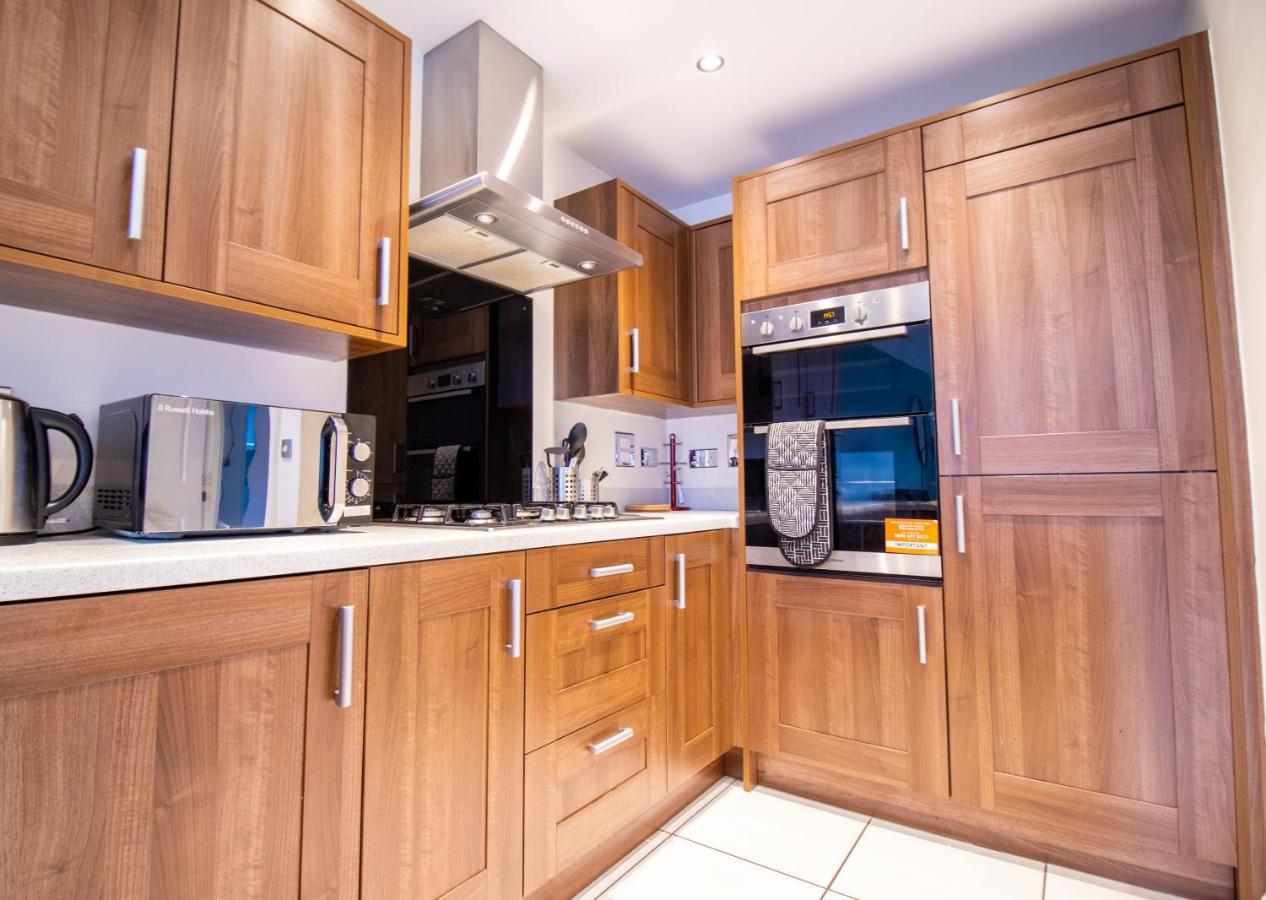 Vakantiehuis 4br Contractor Town House 2.5bathrooms, 2 Free Parking Spaces Managed By Chique *