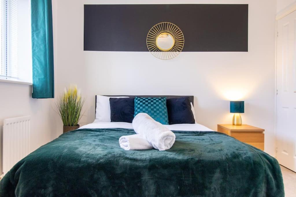 Vakantiehuis 4br Contractor Town House 2.5bathrooms, 2 Free Parking Spaces Managed By Chique *